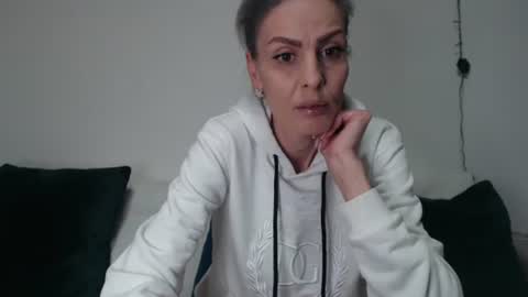 AshlineKatte online show from December 26, 2024, 8:28 am