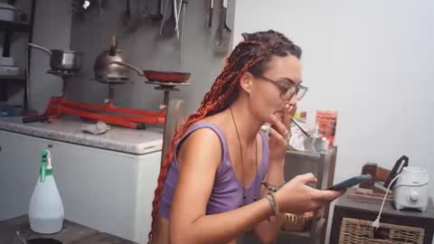 Snapshot of hornyhippies0080 chatting on March 28, 2026, 5:18 am Nix D online show from March 28, 2026, 5:18 am