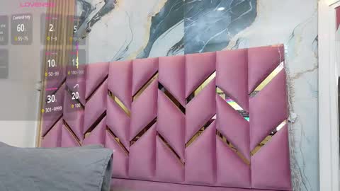 Valentina  online show from October 15, 2025, 12:27 pm