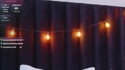 Snapshot of hornylatimommy chatting on October 19, 2025, 7:25 pm Natasha  online show from October 19, 2025, 7:25 pm