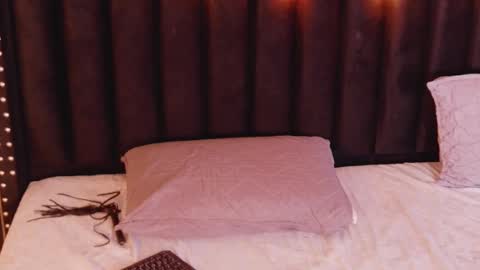 Snapshot of hornylatimommy chatting on October 31, 2025, 10:00 pm Natasha  online show from October 31, 2025, 10:00 pm