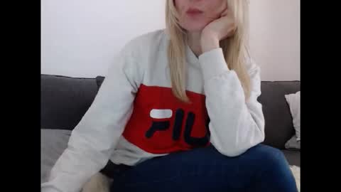 Hornyssima online show from May 17, 2026, 2:24 pm