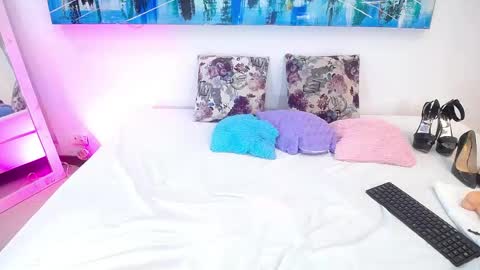 Snapshot of hornystepmommy_ chatting on April 16, 2026, 9:39 pm LILY online show from April 16, 2026, 9:39 pm