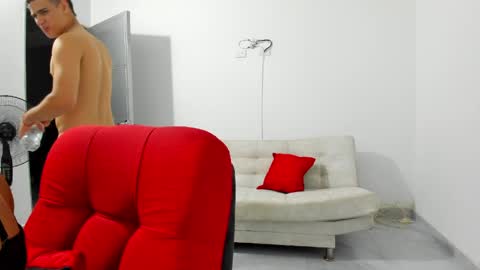 Snapshot of horrny_18_victoria chatting on May 4, 2026, 12:17 am ronald and victoria online show from May 4, 2026, 12:17 am
