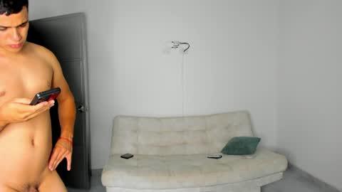 Snapshot of horrny_18_victoria chatting on May 16, 2026, 6:32 am ronald and victoria online show from May 16, 2026, 6:32 am
