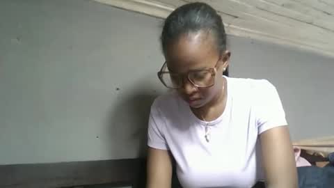 Snapshot of hortansiaa chatting on June 3, 2026, 4:23 pm Hortansiaa online show from June 3, 2026, 4:23 pm