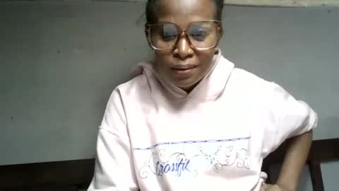 Snapshot of hortansiaa chatting on June 20, 2026, 11:02 am Hortansiaa online show from June 20, 2026, 11:02 am