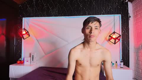 horus_at online show from January 5, 2025, 1:13 am