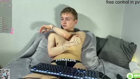 Snapshot of horzy_forz chatting on March 10, 2025, 10:55 pm Horzy online show from March 10, 2025, 10:55 pm