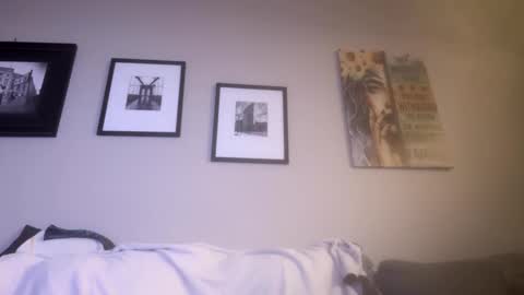 hoss43040 online show from September 19, 2025, 12:02 am