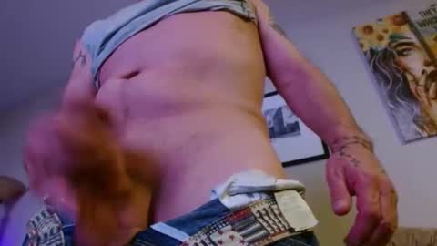 hoss43040 online show from February 3, 2026, 6:11 am