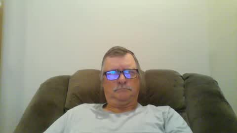 Snapshot of hot4tightholes chatting on December 19, 2024, 3:19 pm hot4tightholes online show from December 19, 2024, 3:19 pm