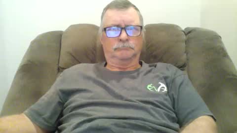 Snapshot of hot4tightholes chatting on February 27, 2025, 2:32 pm hot4tightholes online show from February 27, 2025, 2:32 pm