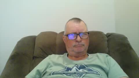 Snapshot of hot4tightholes chatting on March 6, 2025, 2:51 pm hot4tightholes online show from March 6, 2025, 2:51 pm