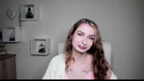 Snapshot of hot_1nina chatting on October 27, 2025, 6:50 am NINA online show from October 27, 2025, 6:50 am