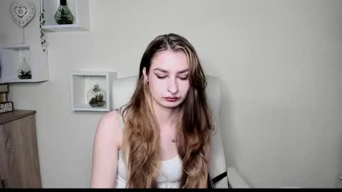 Snapshot of hot_1nina chatting on November 5, 2025, 6:46 am NINA online show from November 5, 2025, 6:46 am