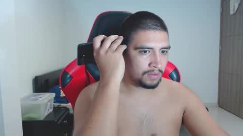 Snapshot of hot__husbands chatting on September 21, 2025, 8:10 pm hot__husbands online show from September 21, 2025, 8:10 pm