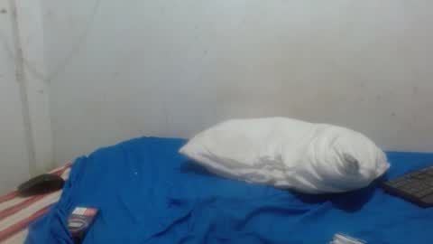 Private open online show from December 18, 2025, 12:38 am