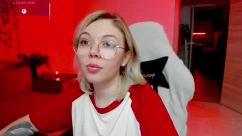   online show from November 9, 2025, 2:26 pm