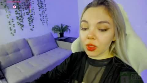   online show from November 16, 2025, 4:23 pm