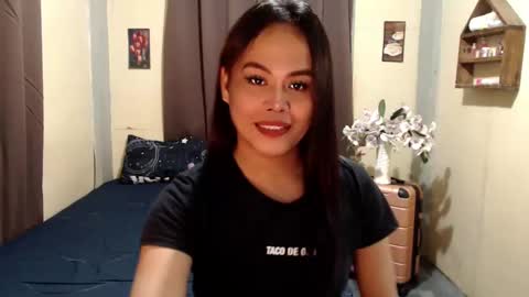 Snapshot of hot_babe0802 chatting on January 6, 2025, 2:47 pm HANNA online show from January 6, 2025, 2:47 pm