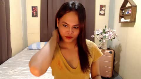 Snapshot of hot_babe0802 chatting on January 31, 2025, 12:17 am HANNA online show from January 31, 2025, 12:17 am