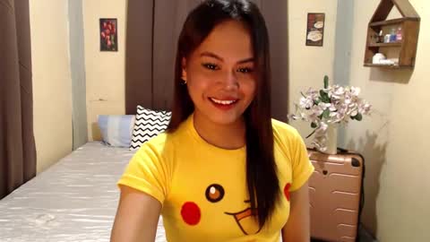 Snapshot of hot_babe0802 chatting on February 2, 2025, 12:09 am HANNA online show from February 2, 2025, 12:09 am