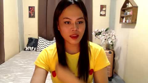 Snapshot of hot_babe0802 chatting on February 8, 2025, 5:51 am HANNA online show from February 8, 2025, 5:51 am