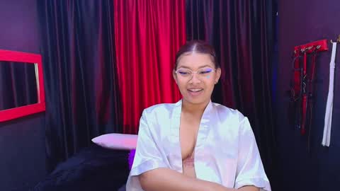 Snapshot of hot_chocolate_4u chatting on December 3, 2024, 6:38 pm hot chocolate 4u online show from December 3, 2024, 6:38 pm