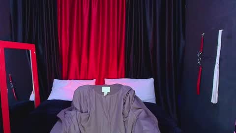 Snapshot of hot_chocolate_4u chatting on January 30, 2025, 2:47 pm hot chocolate 4u online show from January 30, 2025, 2:47 pm