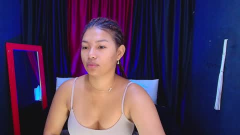 Snapshot of hot_chocolate_4u chatting on January 31, 2025, 12:18 pm hot chocolate 4u online show from January 31, 2025, 12:18 pm