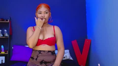 Snapshot of hot_chocolate_4u chatting on February 12, 2025, 6:40 pm hot chocolate 4u online show from February 12, 2025, 6:40 pm