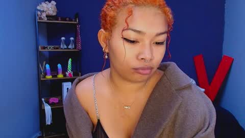 Snapshot of hot_chocolate_4u chatting on February 17, 2025, 11:42 pm hot chocolate 4u online show from February 17, 2025, 11:42 pm