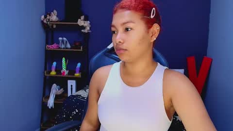 Snapshot of hot_chocolate_4u chatting on March 7, 2025, 12:23 pm hot chocolate 4u online show from March 7, 2025, 12:23 pm