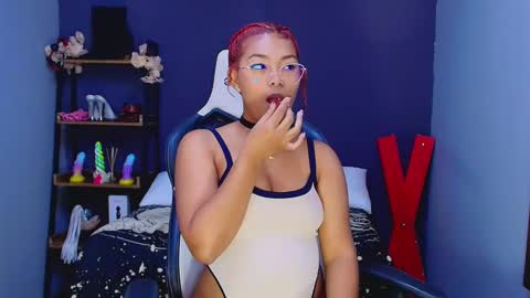 Snapshot of hot_chocolate_4u chatting on March 10, 2025, 3:20 pm hot chocolate 4u online show from March 10, 2025, 3:20 pm