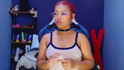 Snapshot of hot_chocolate_4u chatting on March 10, 2025, 9:29 pm hot chocolate 4u online show from March 10, 2025, 9:29 pm