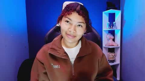 Snapshot of hot_chocolate_4u chatting on October 24, 2025, 12:12 pm hot chocolate 4u online show from October 24, 2025, 12:12 pm