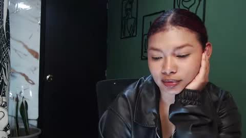 hot chocolate 4u online show from July 30, 2026, 3:27 am