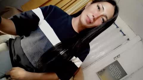 its me CLAUDIA online show from February 9, 2026, 5:44 am