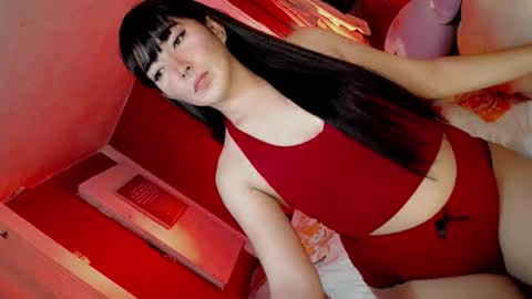 its me CLAUDIA online show from April 1, 2026, 2:03 pm
