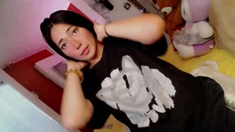 its me CLAUDIA online show from May 8, 2026, 3:34 am