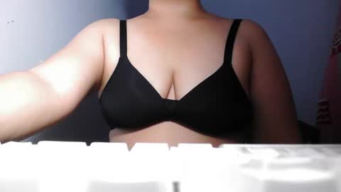 ana online show from October 19, 2025, 11:11 am