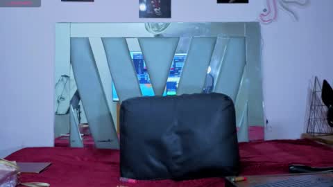 destinyk online show from November 20, 2025, 9:42 am