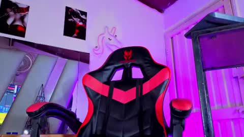 destinyk online show from July 20, 2026, 8:00 pm