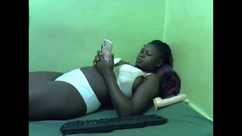 hot_girlly online show from January 7, 2026, 3:53 am