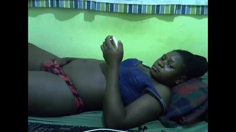 hot_girlly online show from March 17, 2026, 7:06 pm