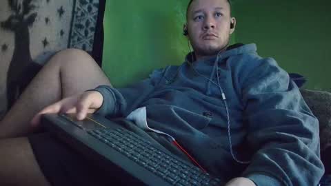 hot_guy36 online show from February 8, 2026, 2:09 pm