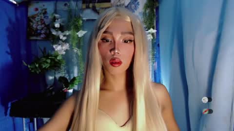 Khianna online show from April 26, 2026, 5:27 am