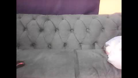 Snapshot of hot_latifah chatting on March 25, 2026, 12:27 am hot_latifah online show from March 25, 2026, 12:27 am