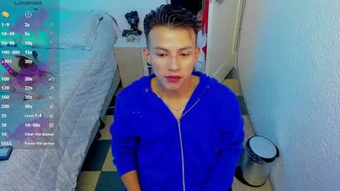Snapshot of hot_latin_temptation chatting on June 1, 2026, 1:29 am Alejandro online show from June 1, 2026, 1:29 am